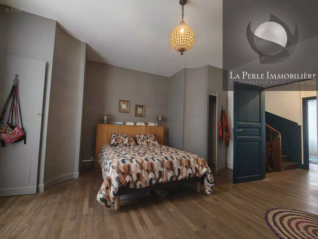 Maison à SAINT-ANTONIN-NOBLE-VAL