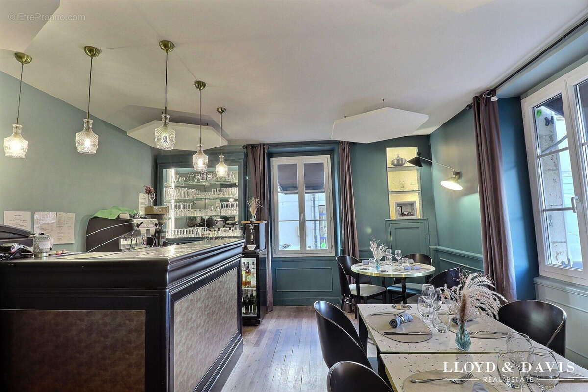BAR - Autre à OUZOUER-SUR-LOIRE