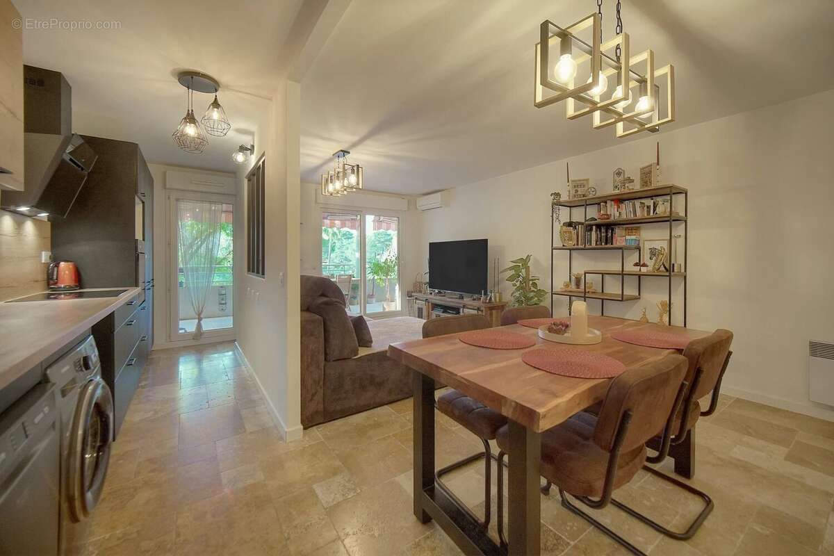 Appartement à LE CANNET