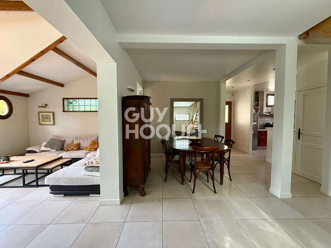 Maison à NEUILLY-SUR-MARNE