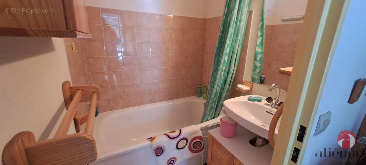 Appartement à MORILLON