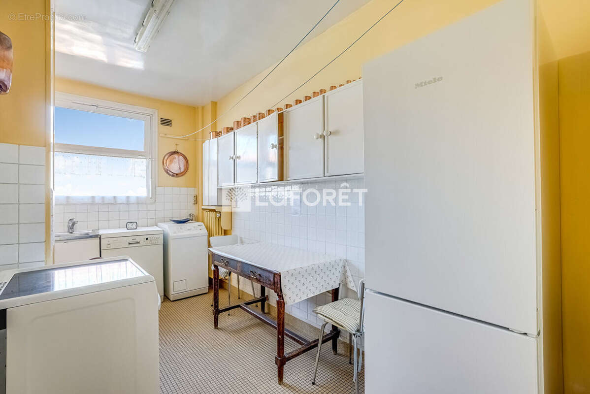 Appartement à PARIS-12E