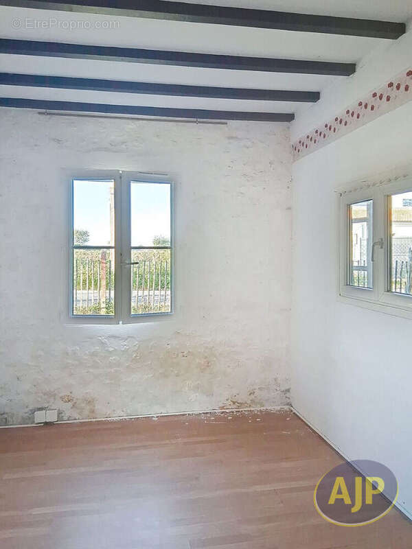 Maison à SAINT-SEURIN-DE-CADOURNE