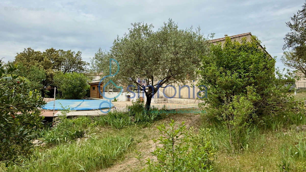 Maison à COLLIAS