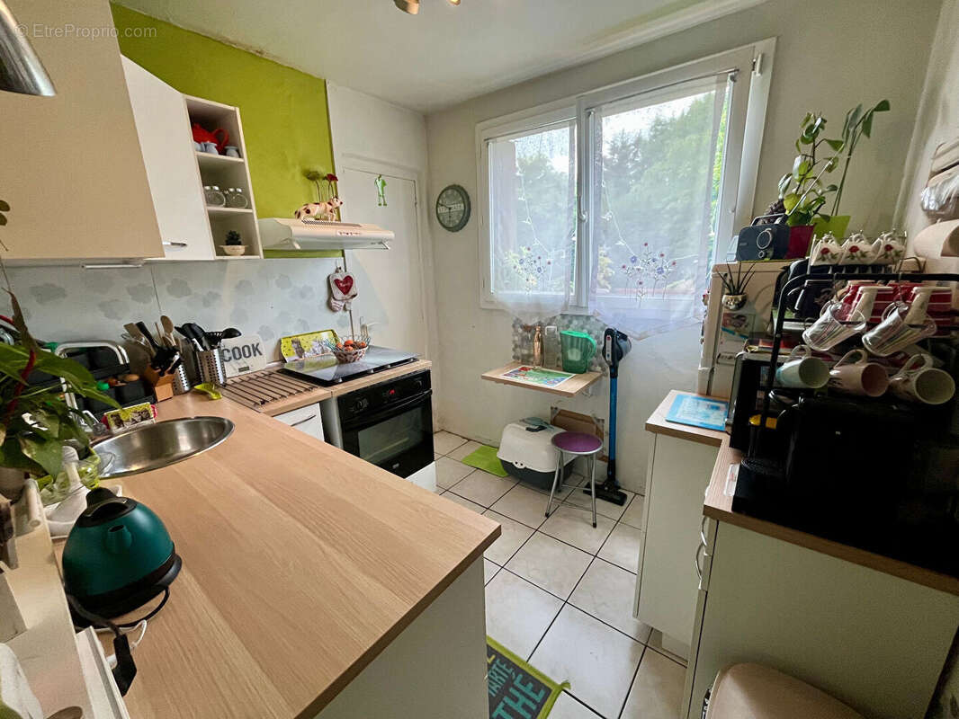 Appartement à LES CLAYES-SOUS-BOIS
