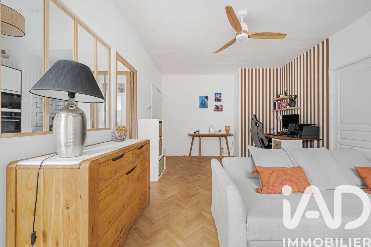 Photo 5 - Appartement à COURBEVOIE