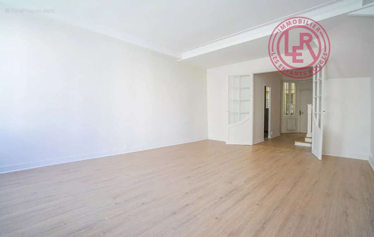 Appartement à PARIS-4E