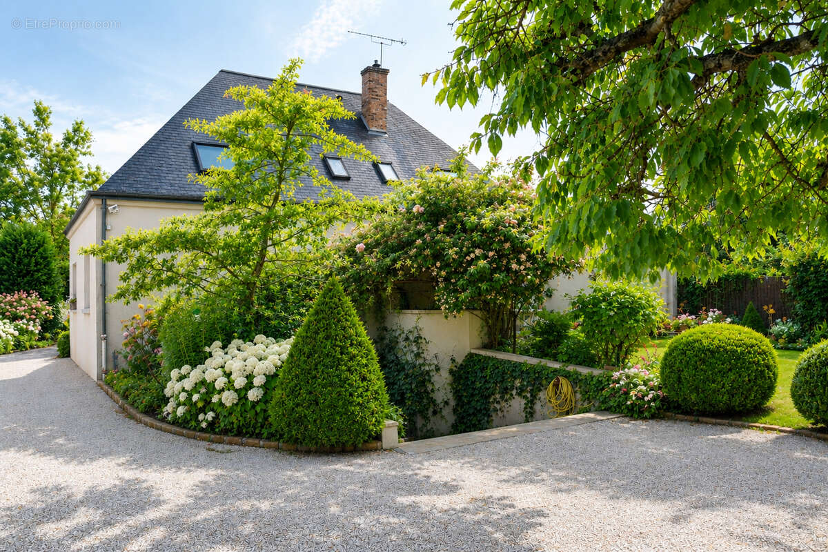 Villa d'exception de 280 m2 - 5 chambres - Jardin paysager - Amilly VIROY - photo 4