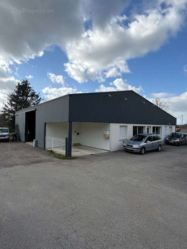 Commerce à SAINT-JUNIEN