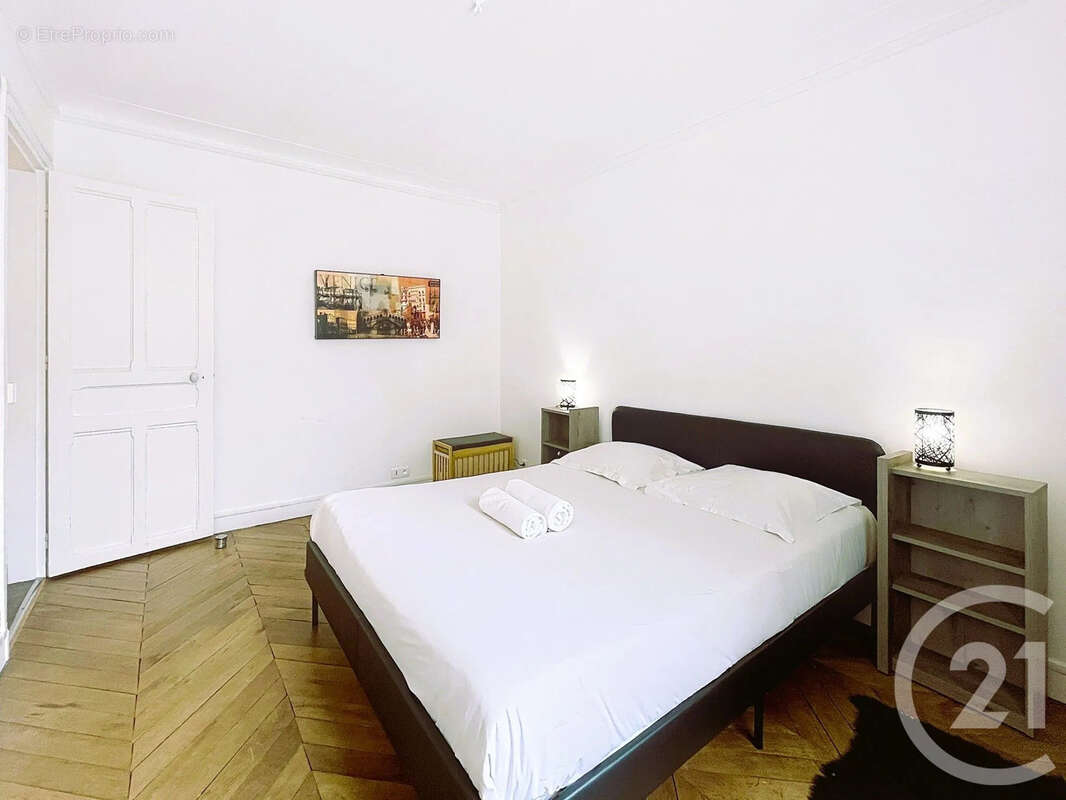 Appartement à PARIS-14E