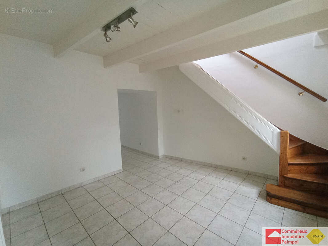 Maison à PLOURIVO