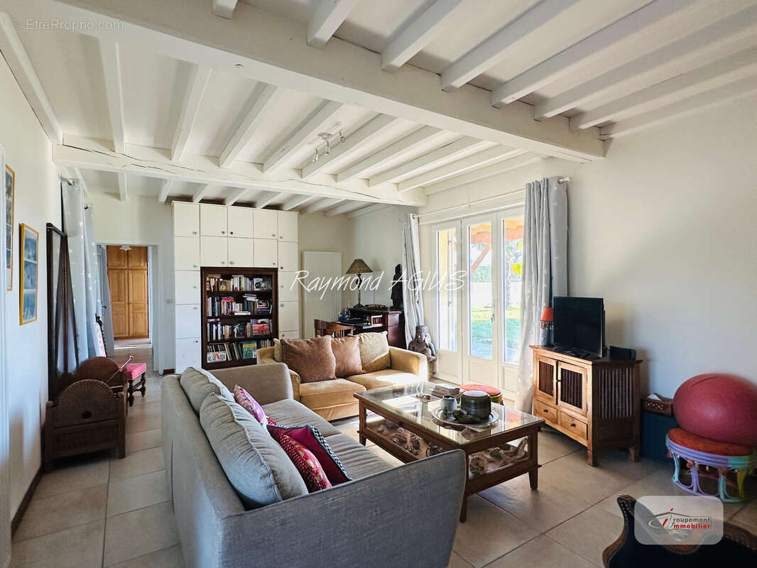 Charmante maison familiale de 4 chambres avec piscine et jardin arboré - photo 7