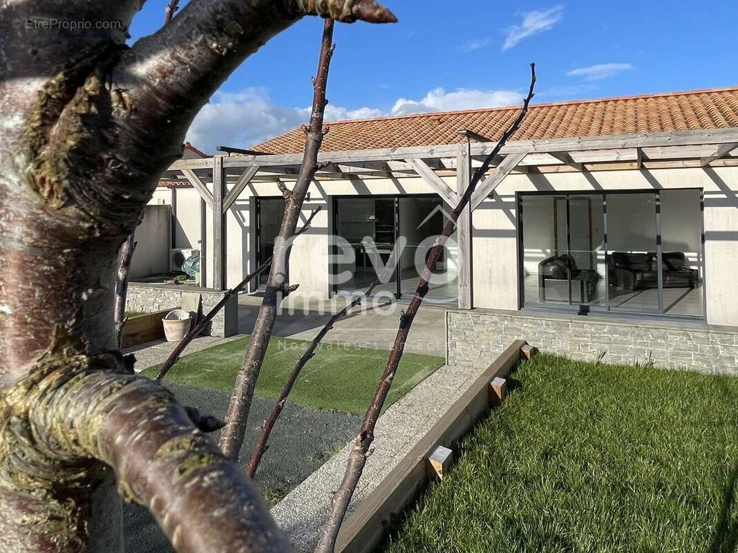 Maison à L&#039;HERBERGEMENT