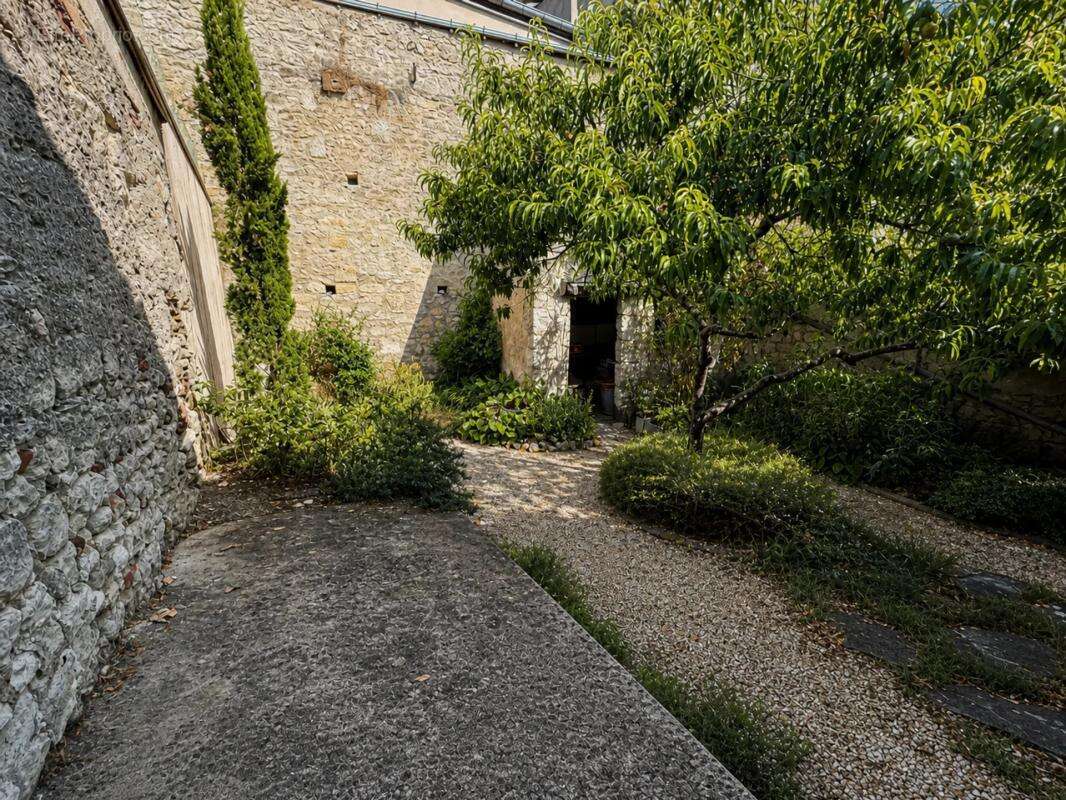 Maison de 6 pièces de 85m² à Sainte-Maure-de-Touraine - photo 4