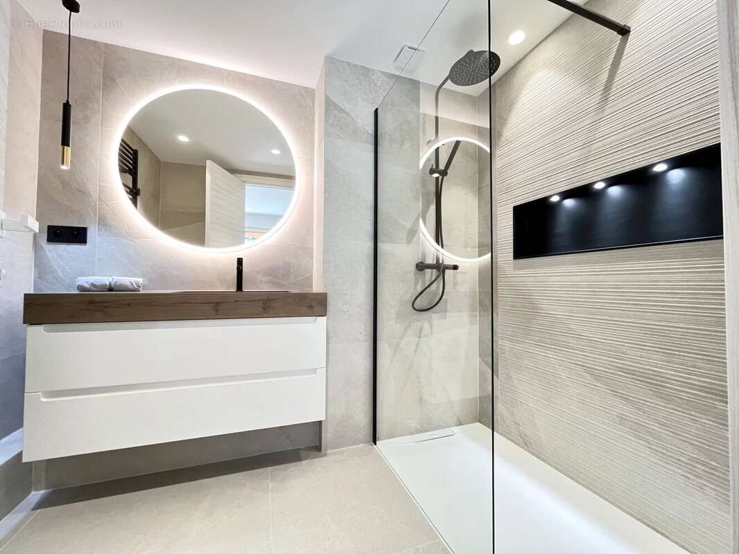 Appartement à LE CANNET