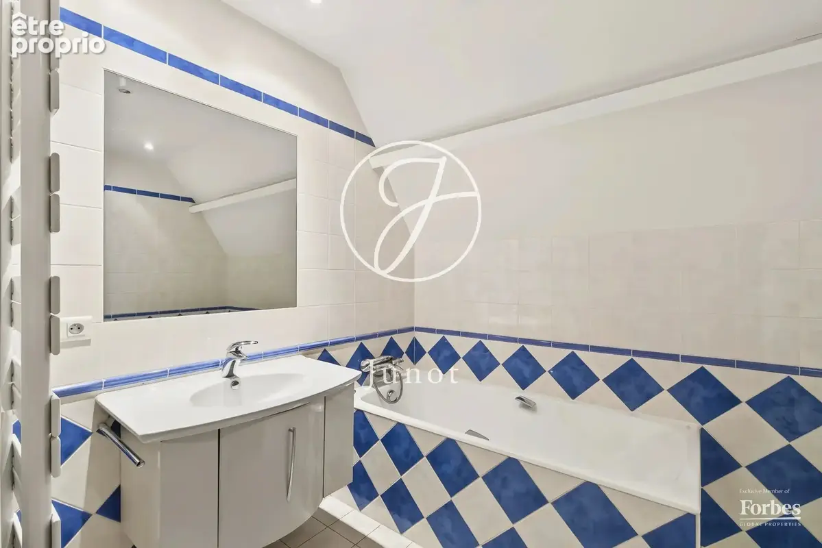 Saint-Cloud - MONTRETOUT - Maison 300 m² -  6 chambres - jardin - photo 17