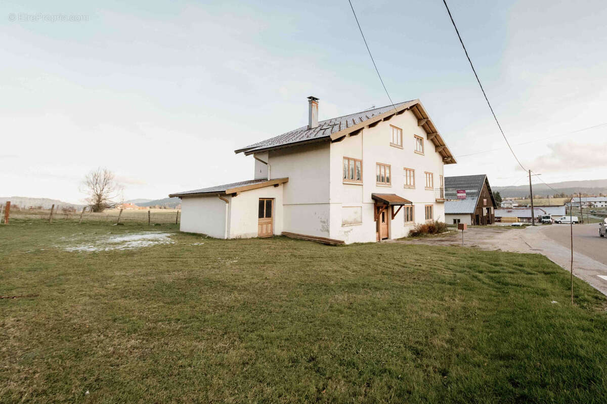 Maison à LA LONGEVILLE