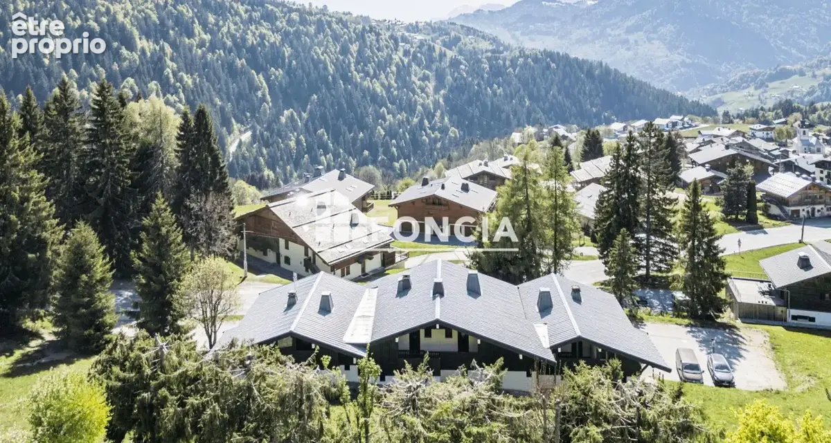 Exclusivité Foncia – Un cocon alpin au sommet, avec vue imprenable et accès direct aux pistes - photo 8