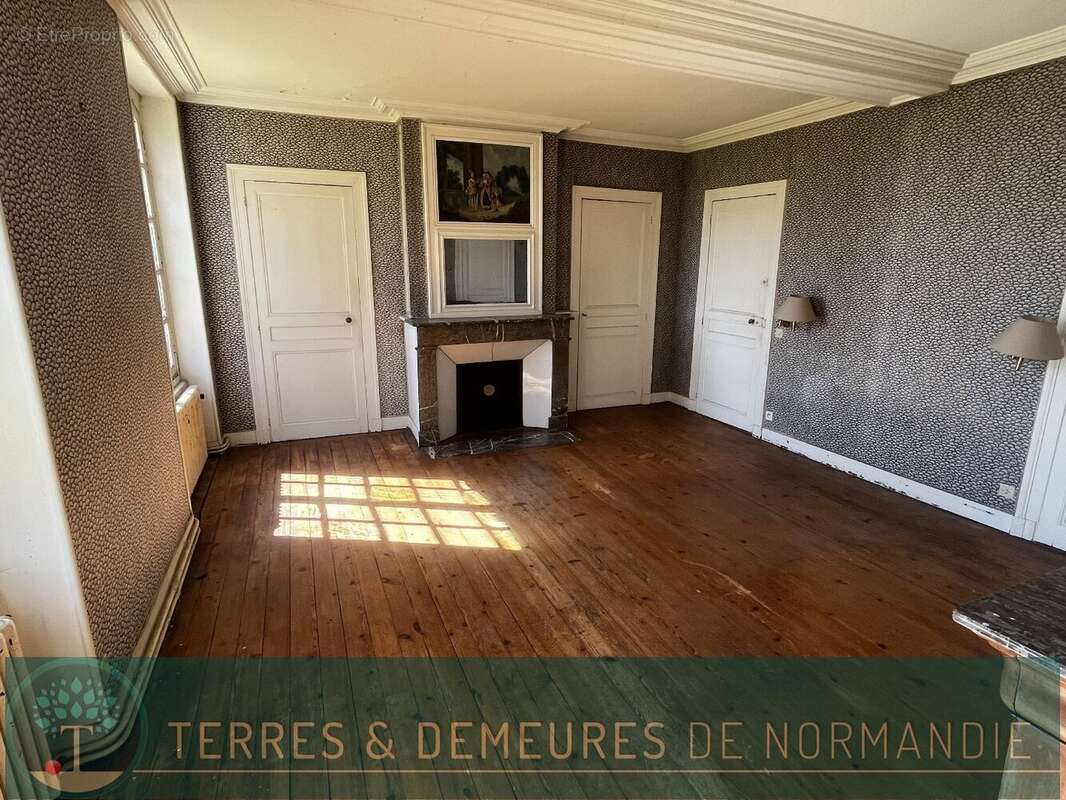 Maison à CORMEILLES
