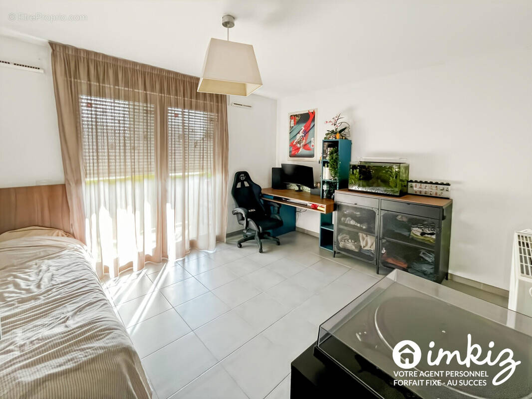 Appartement à MARSEILLE-5E
