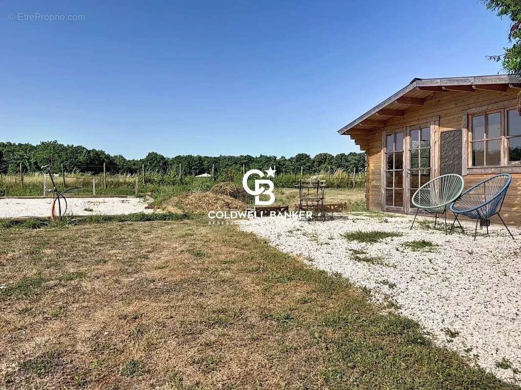 Maison familiale avec piscine – Chermignac - photo 14