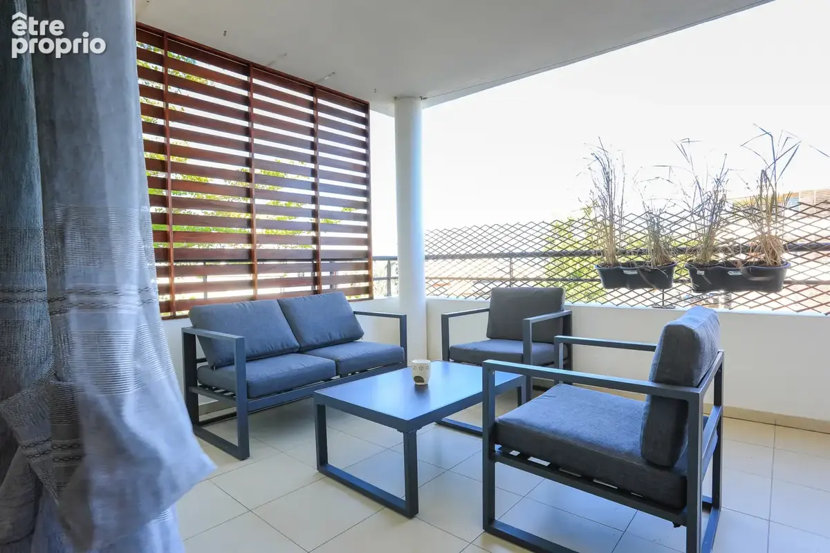 Grand appartement en vente avec terrasse à Saint Gilles les Bains au Mont Roquefeuil - photo 5