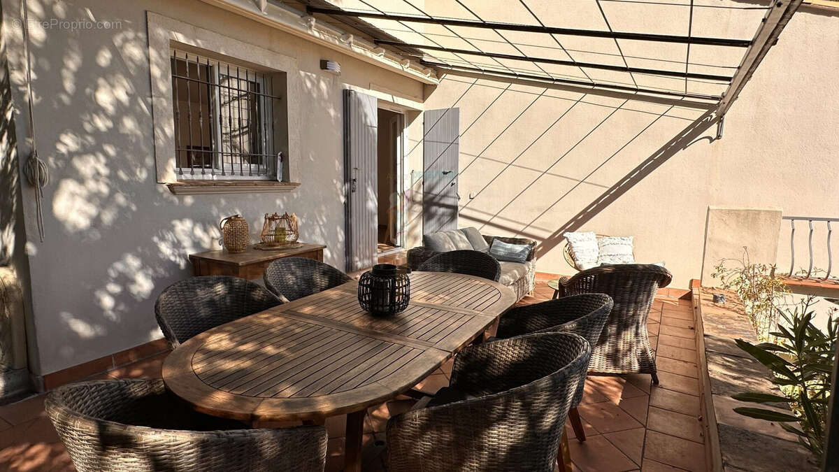 Maison à LES ISSAMBRES