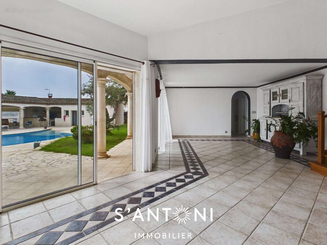 MARSEILLAN - maison de plain-pied avec piscine - photo 4