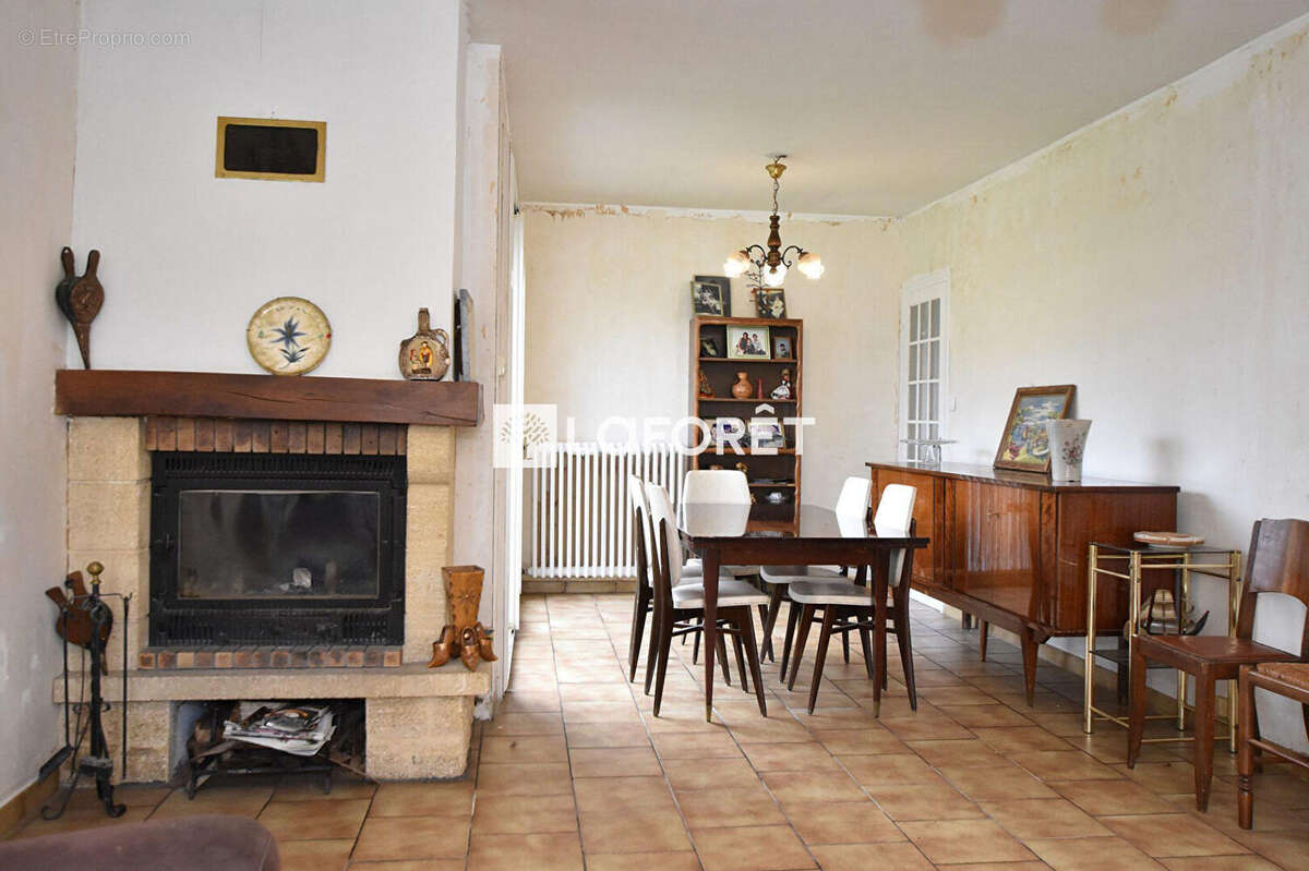 Maison à ARPAJON-SUR-CERE