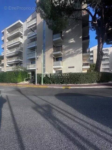 Appartement à LE CANNET