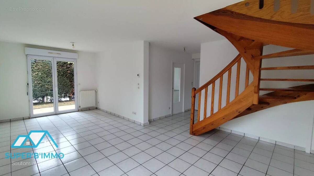 Maison à MAZEYRAT-D&#039;ALLIER