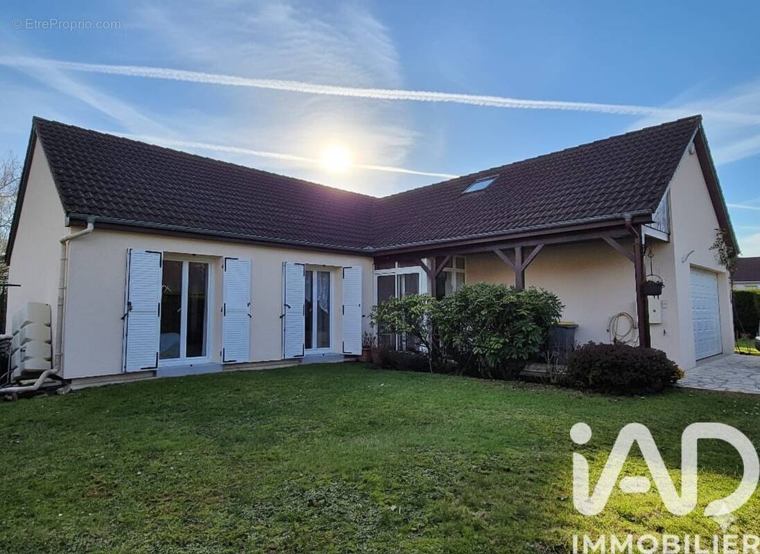 Photo 1 - Maison à RUBELLES