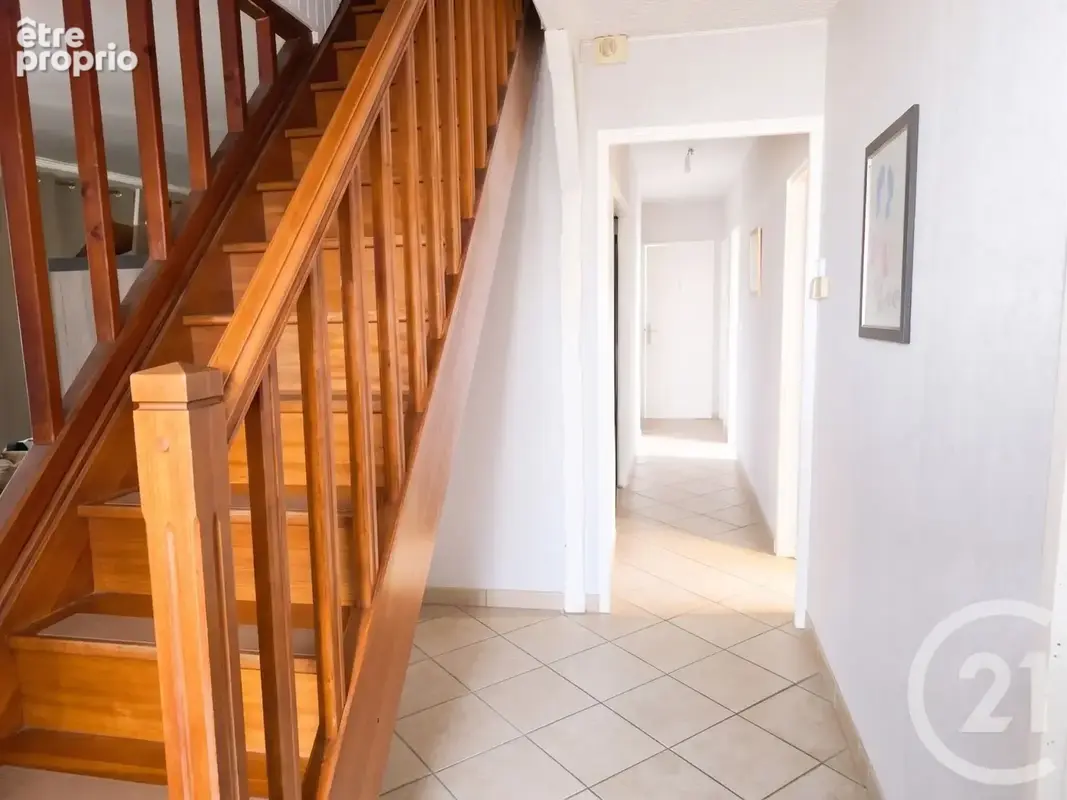 Maison 5 pièces 127 m² à vendre à Le Plessis-Belleville (60330) - photo 3
