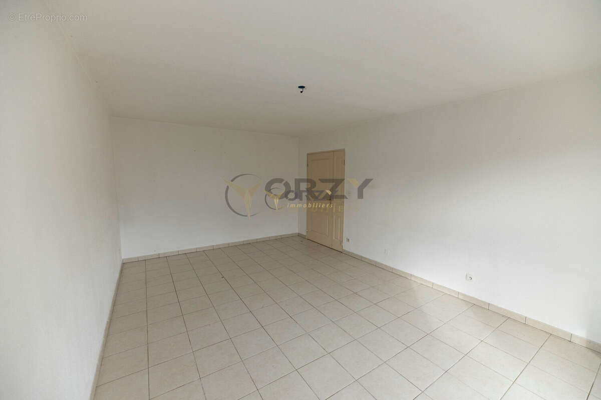 Appartement à LE PONTET