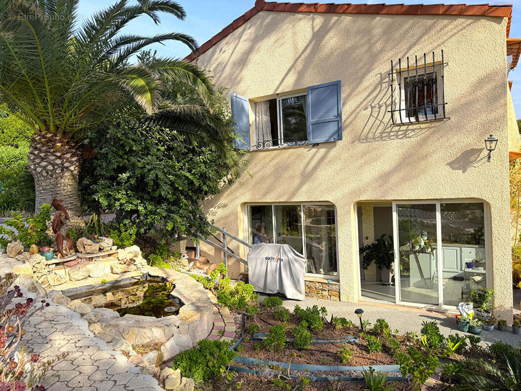 Maison à LES ISSAMBRES