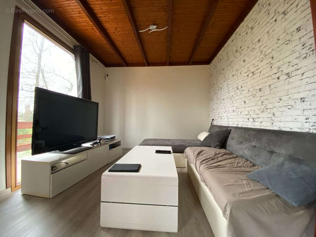 Maison à NEUILLY-SAINT-FRONT