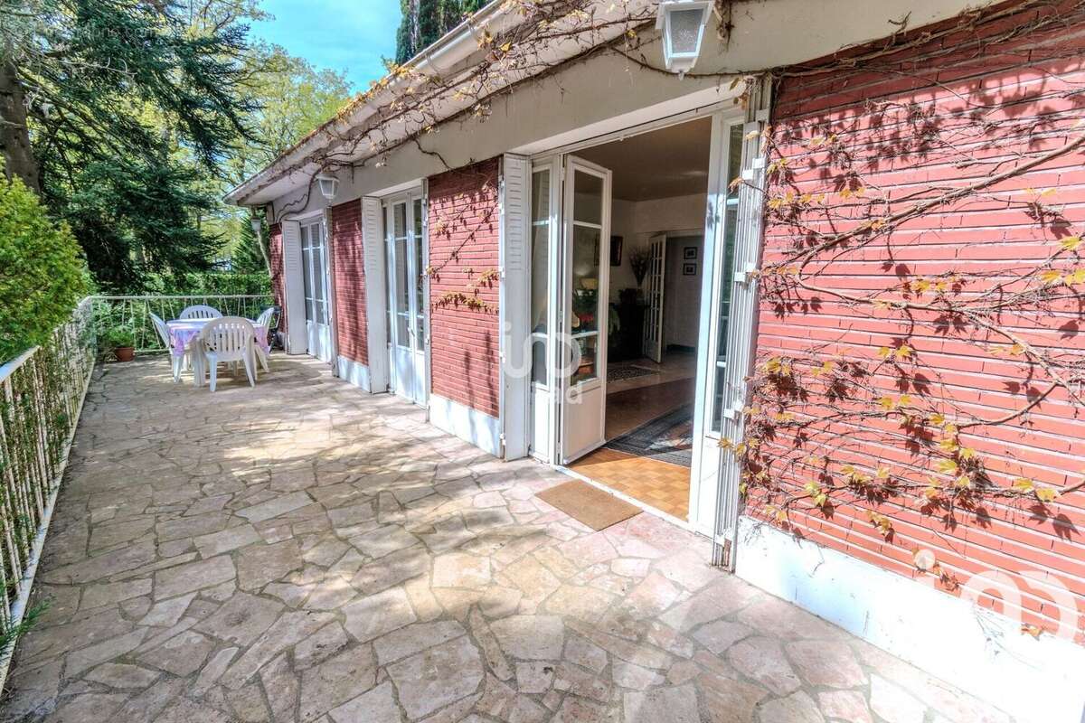 Photo 5 - Maison à LAMORLAYE