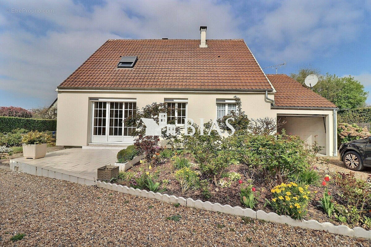 Maison à PONT-L&#039;EVEQUE