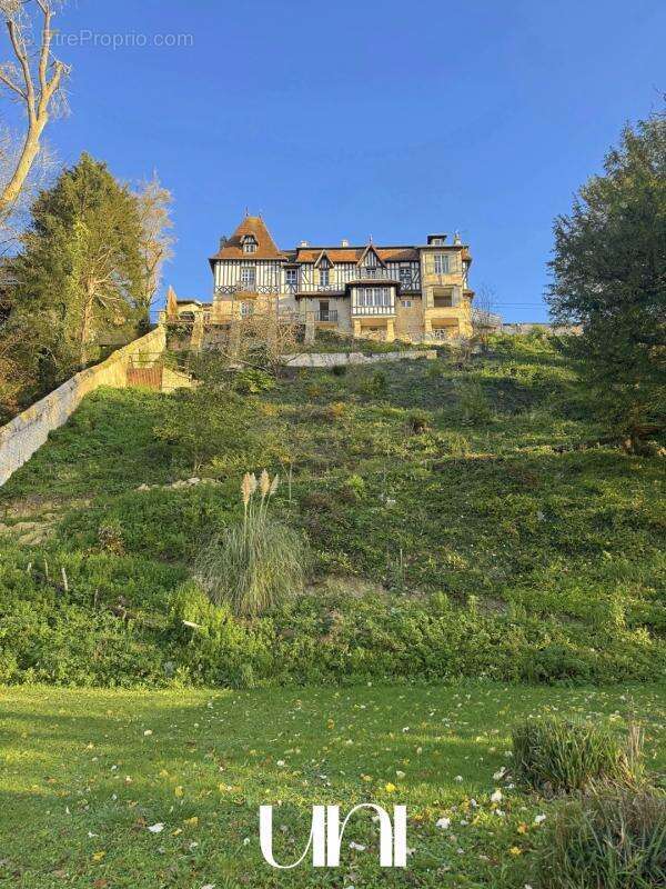 Maison à FLEURY-SUR-ORNE