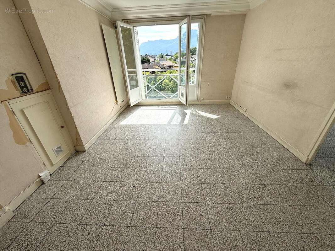 Appartement à MEYLAN