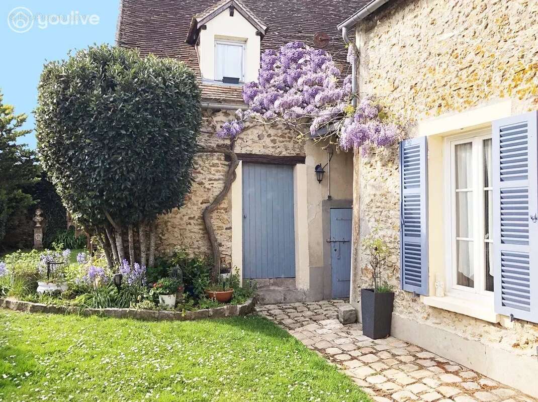 Maison à ORPHIN