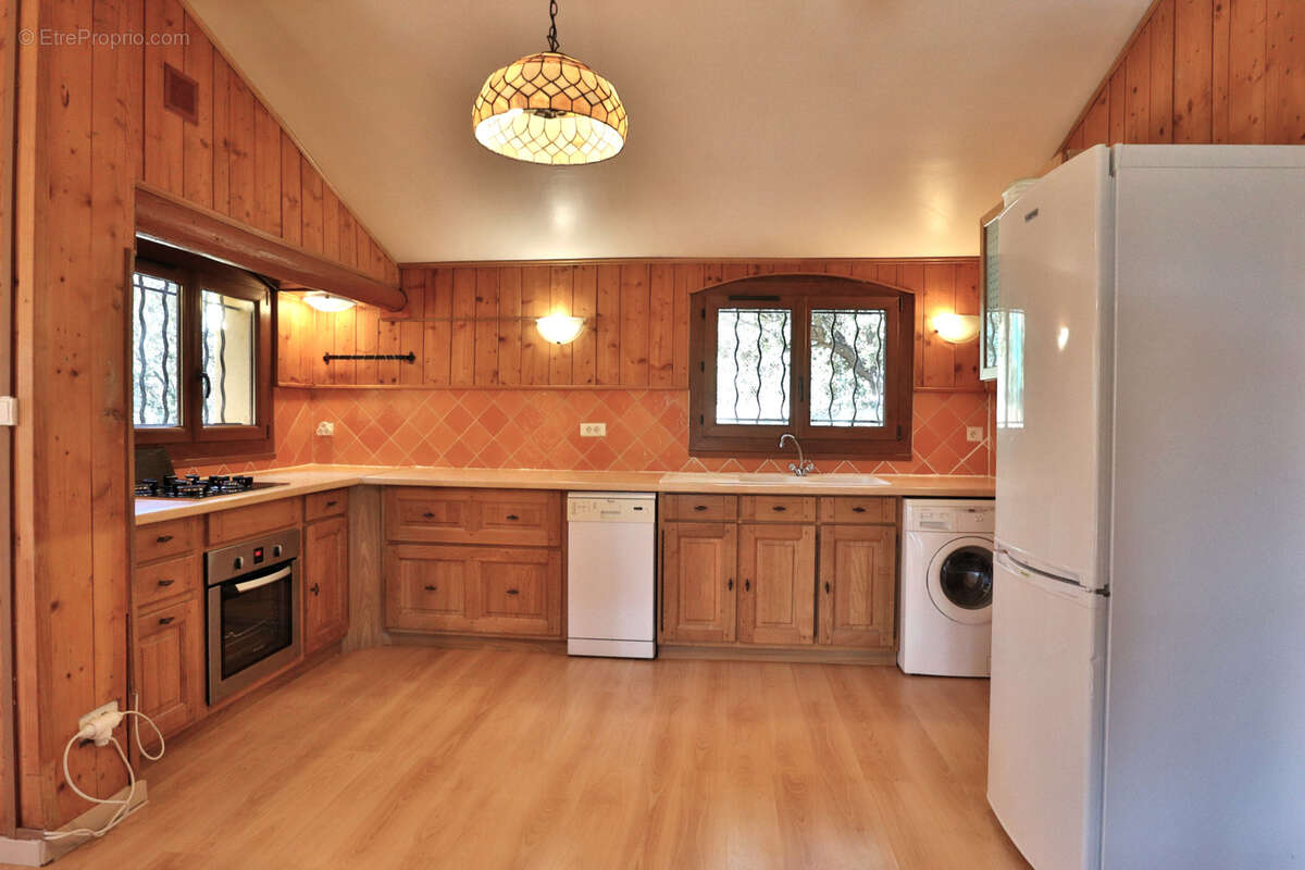 Maison à SAINT-SATURNIN-LES-APT