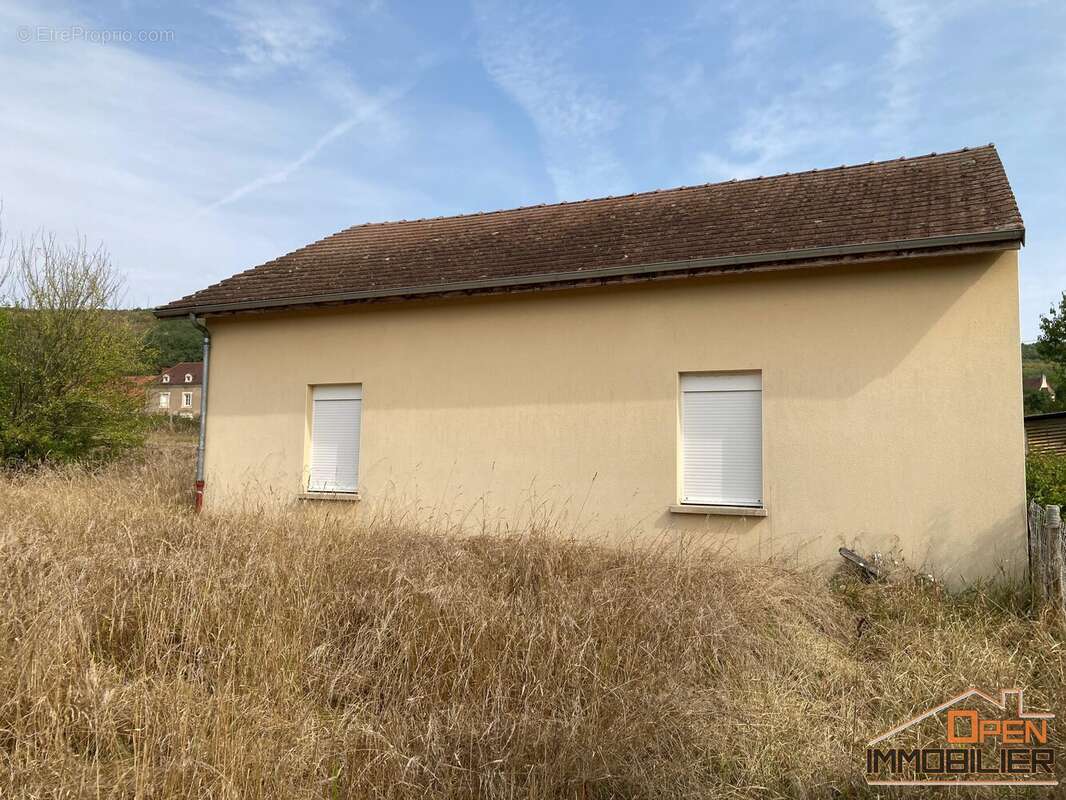 Appartement à CAZOULES