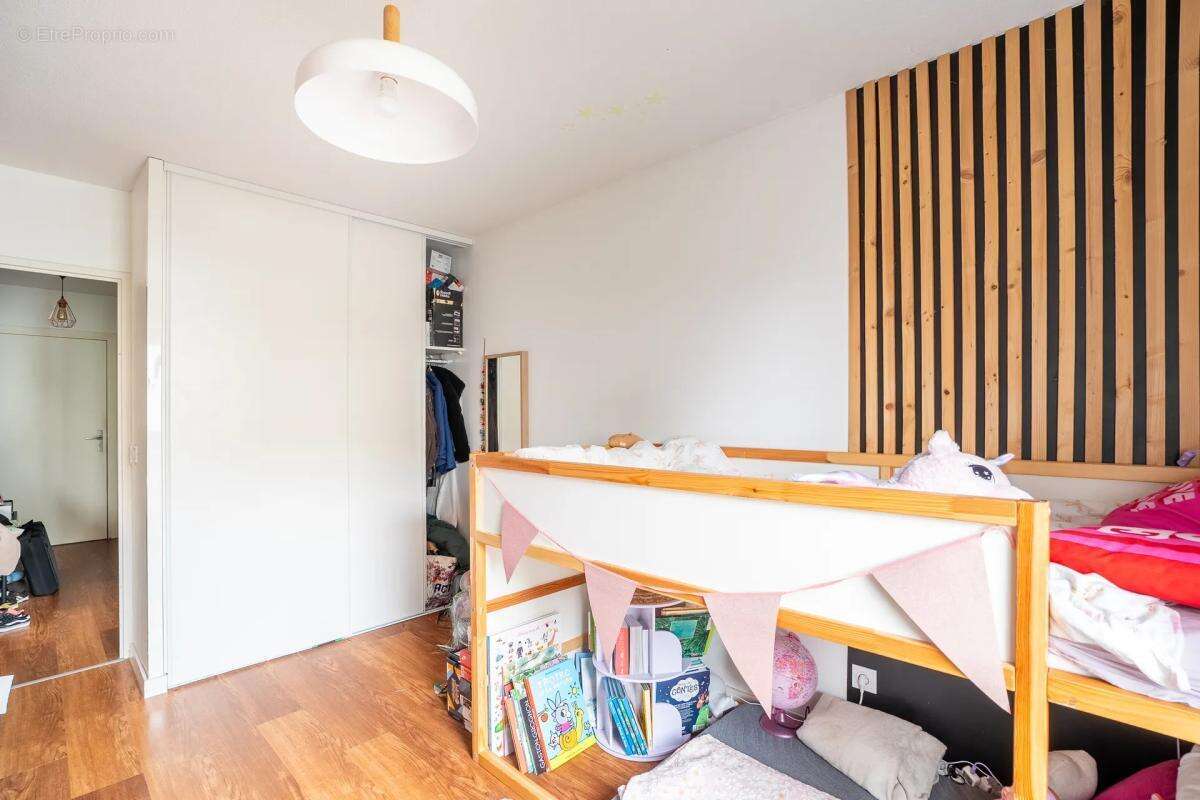 Appartement à VILLENAVE-D'ORNON
