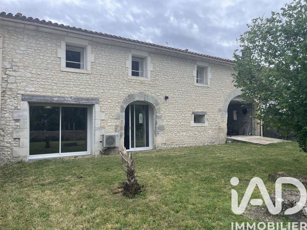Photo 1 - Maison à SAINT-MARTIAL-SUR-NE