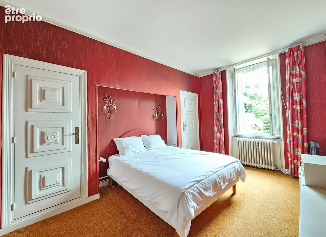 Maison bourgeoise des années 20 idéalement placée - photo 16