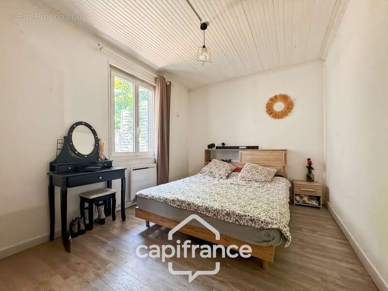 Maison à OUROUX-SUR-SAONE