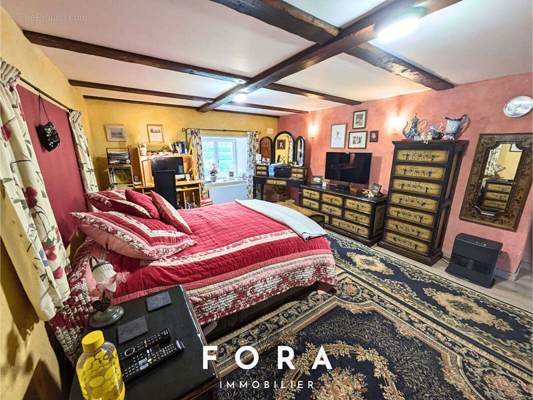 Maison à CONDE-SUR-NOIREAU