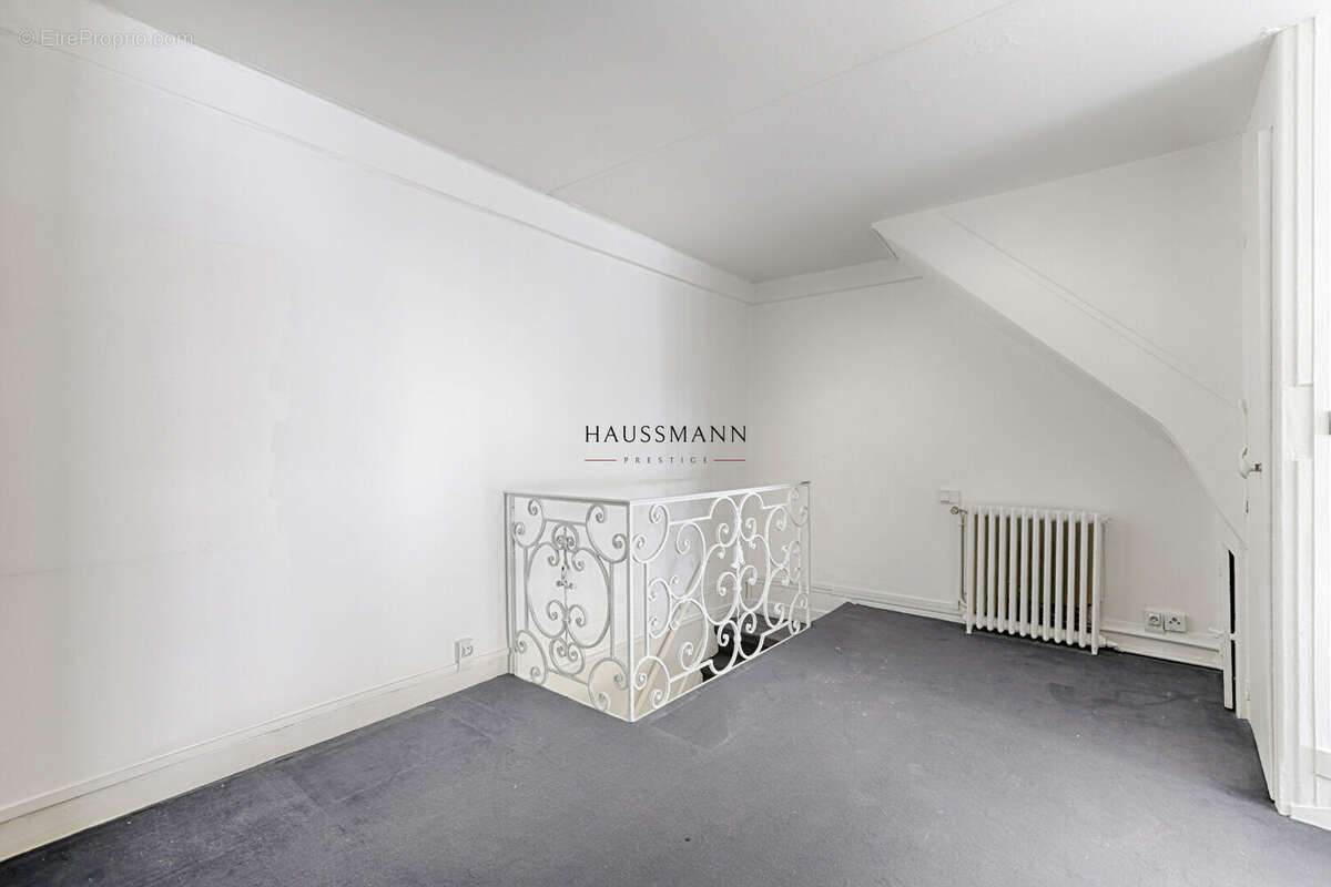Maison à PARIS-8E