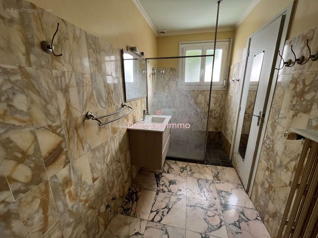 Maison 300 m² à Fontenailles  - photo 24